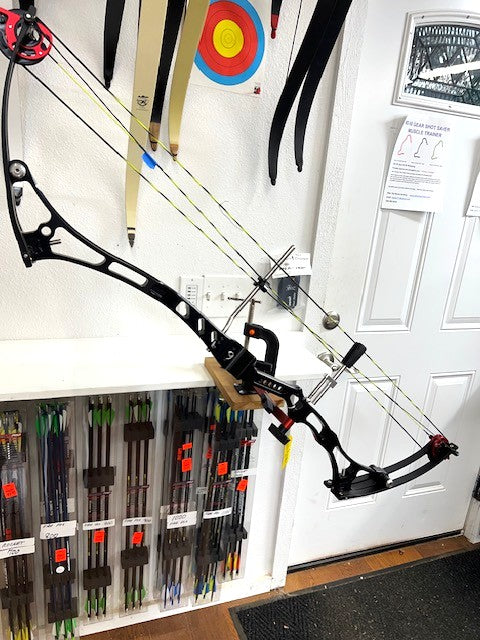 Spewingjason bow vice.  Simple and affective