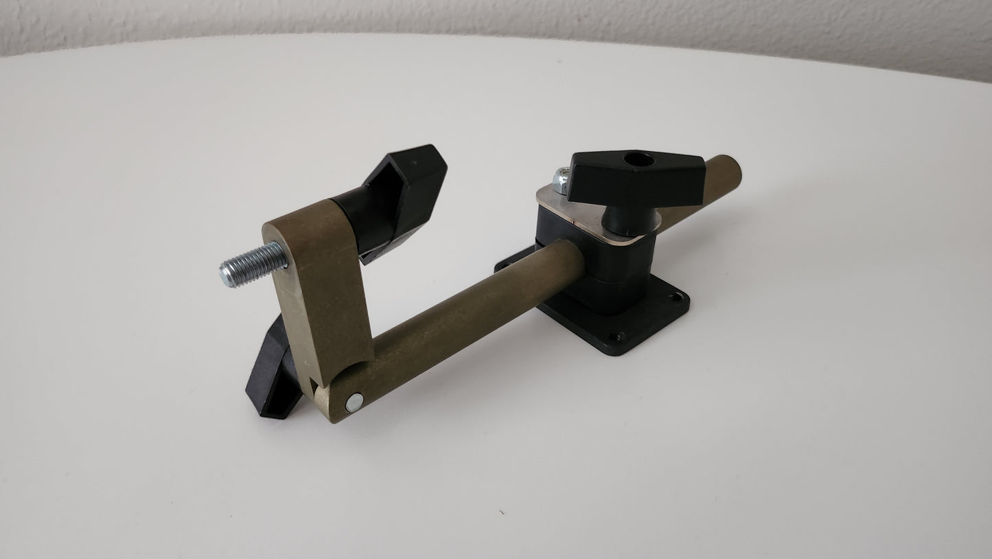 Spewingjason bow vice.  Simple and affective